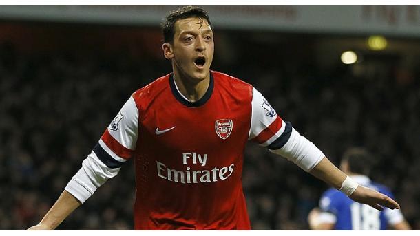 O turco Mesut Özil volta a rejeitar o pedido do Arsenal